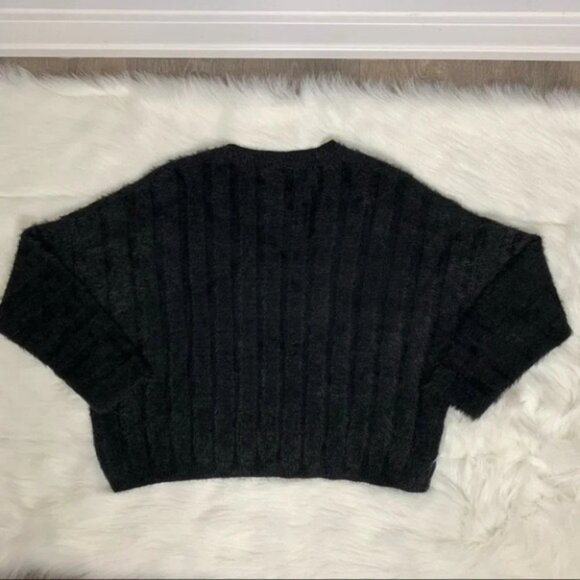 Oak and Fort Fuzzy Sweater V-neck Brushed Knit Black pullover fluffy Size XS - Picture 14 of 16